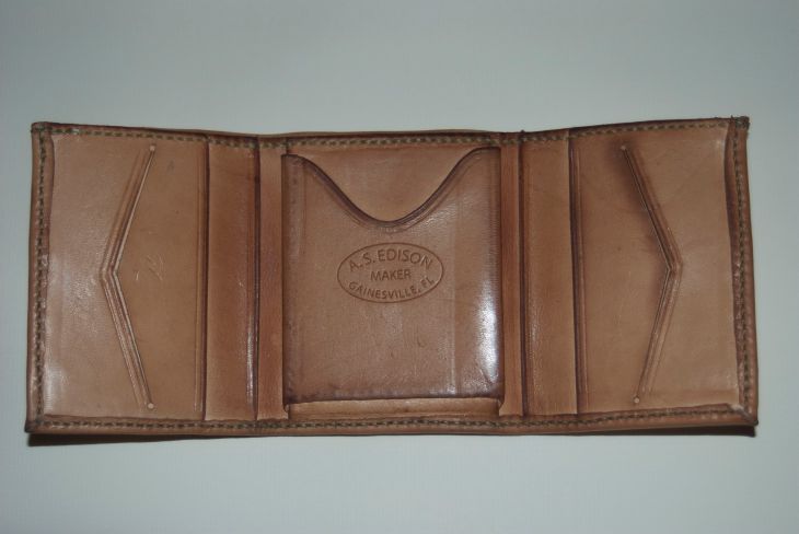 Wallets – Art's Musings, etc.